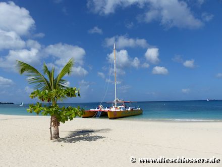 Katamaran am Strand