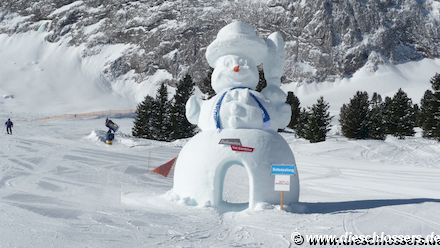 Schneeskulptur